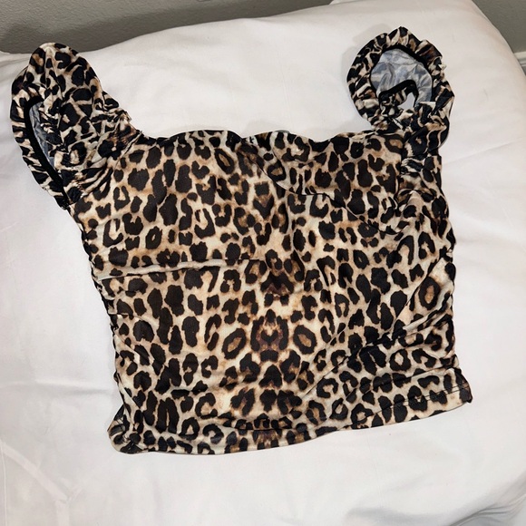 Fashion Nova Cheetah Print Crop Top - Picture 2 of 3